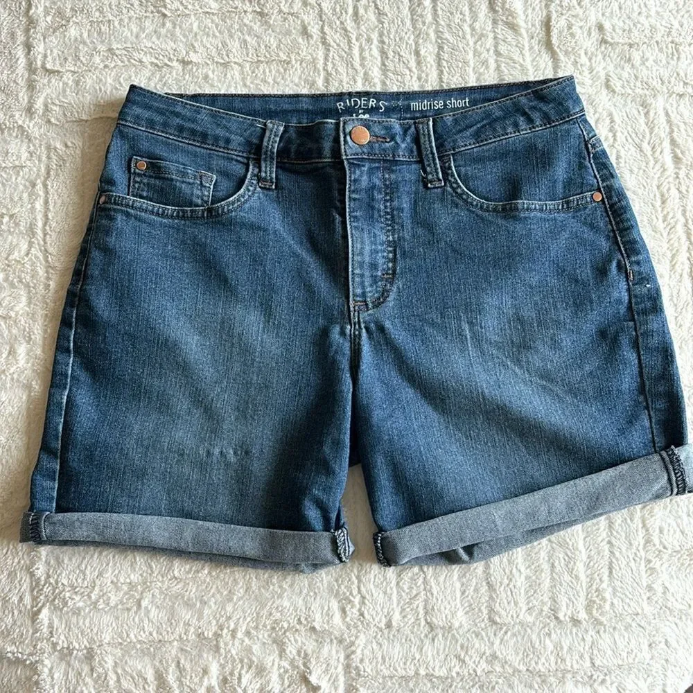 Vintage riders by Lee mid rise 5” inseam Jean shorts women’s‎ size 10